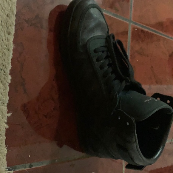 Louis Vuitton shoes - Picture 8 of 8